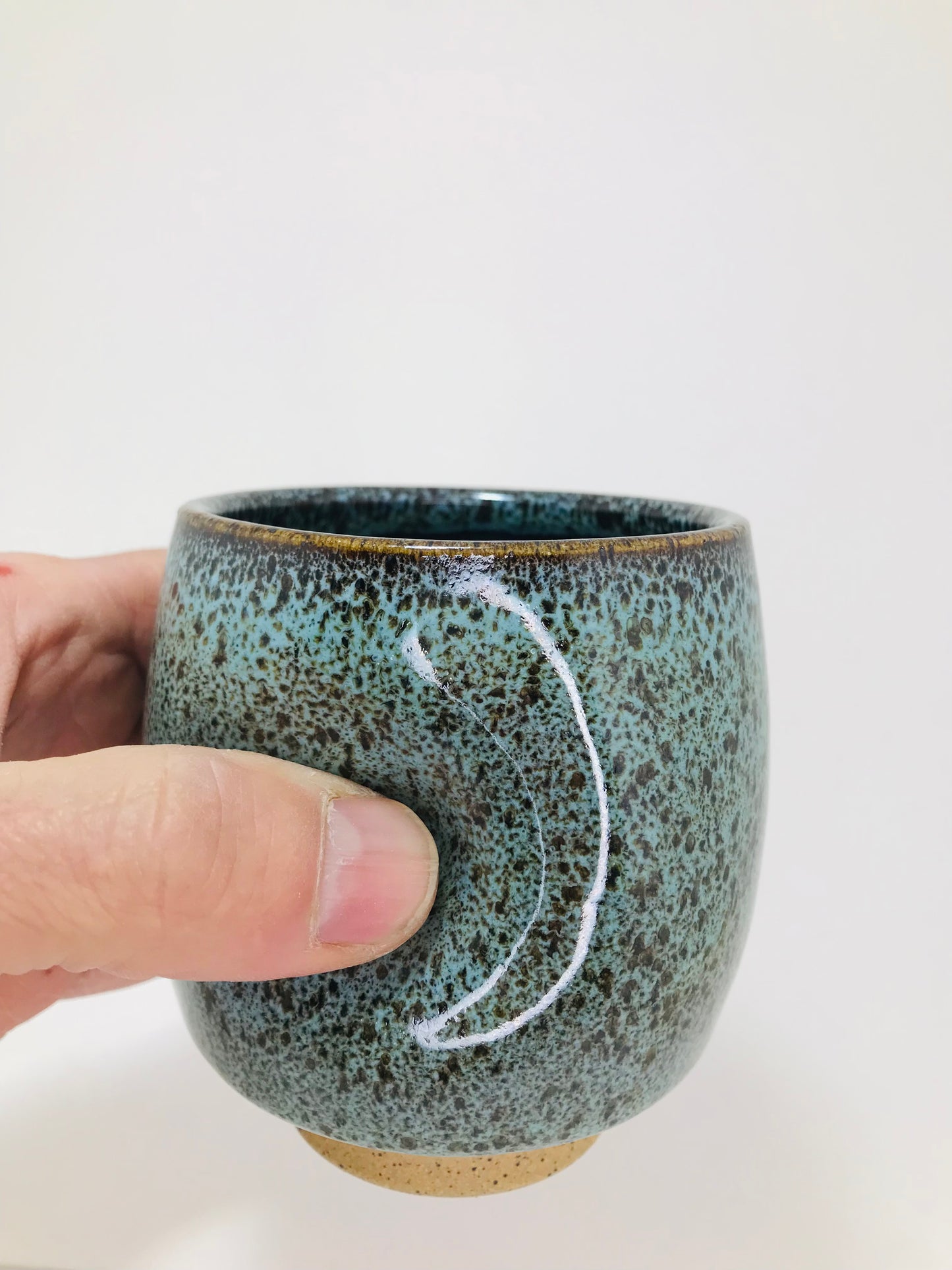 Thumb Cup #122