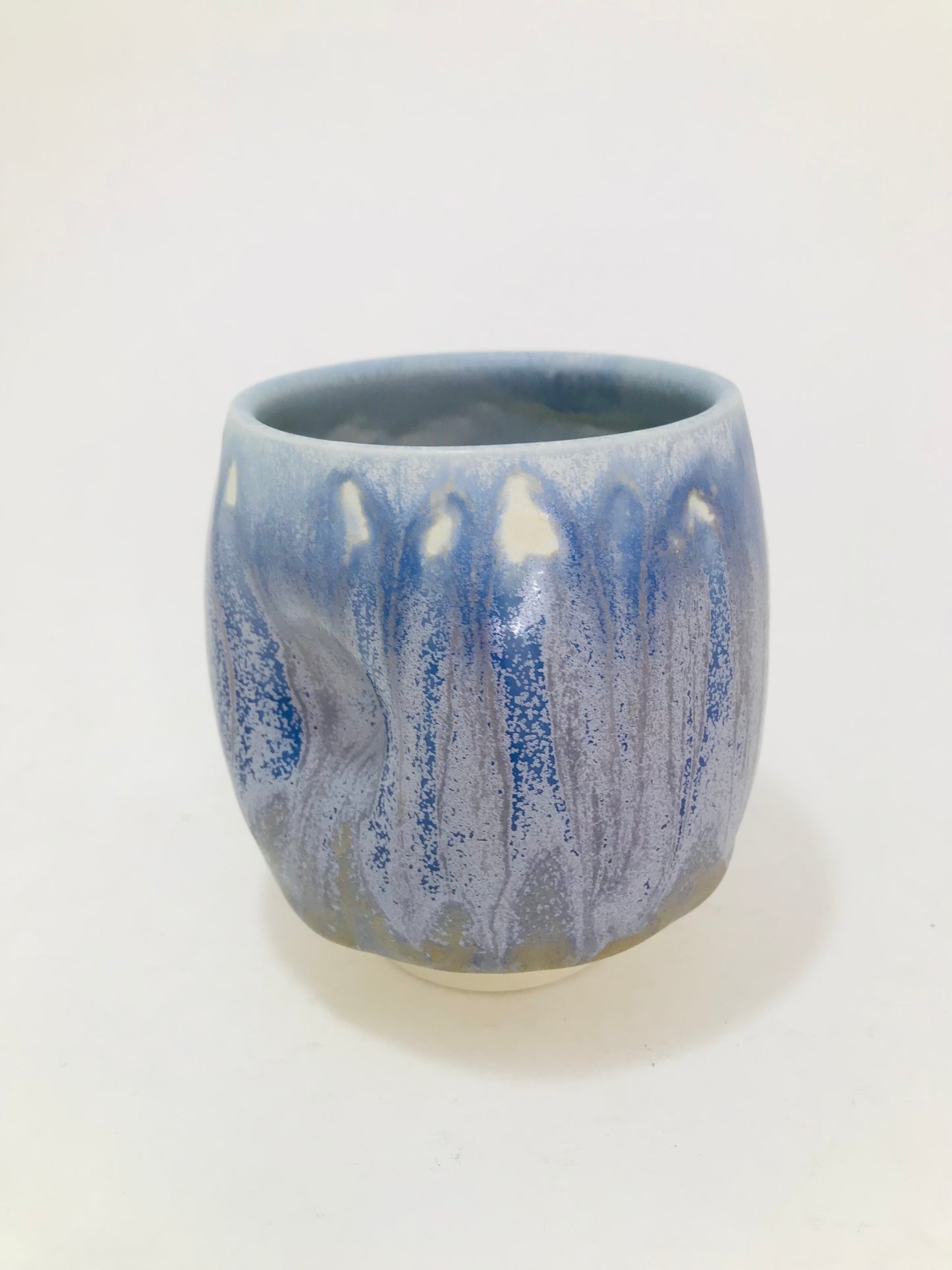 Thumb Cup #235