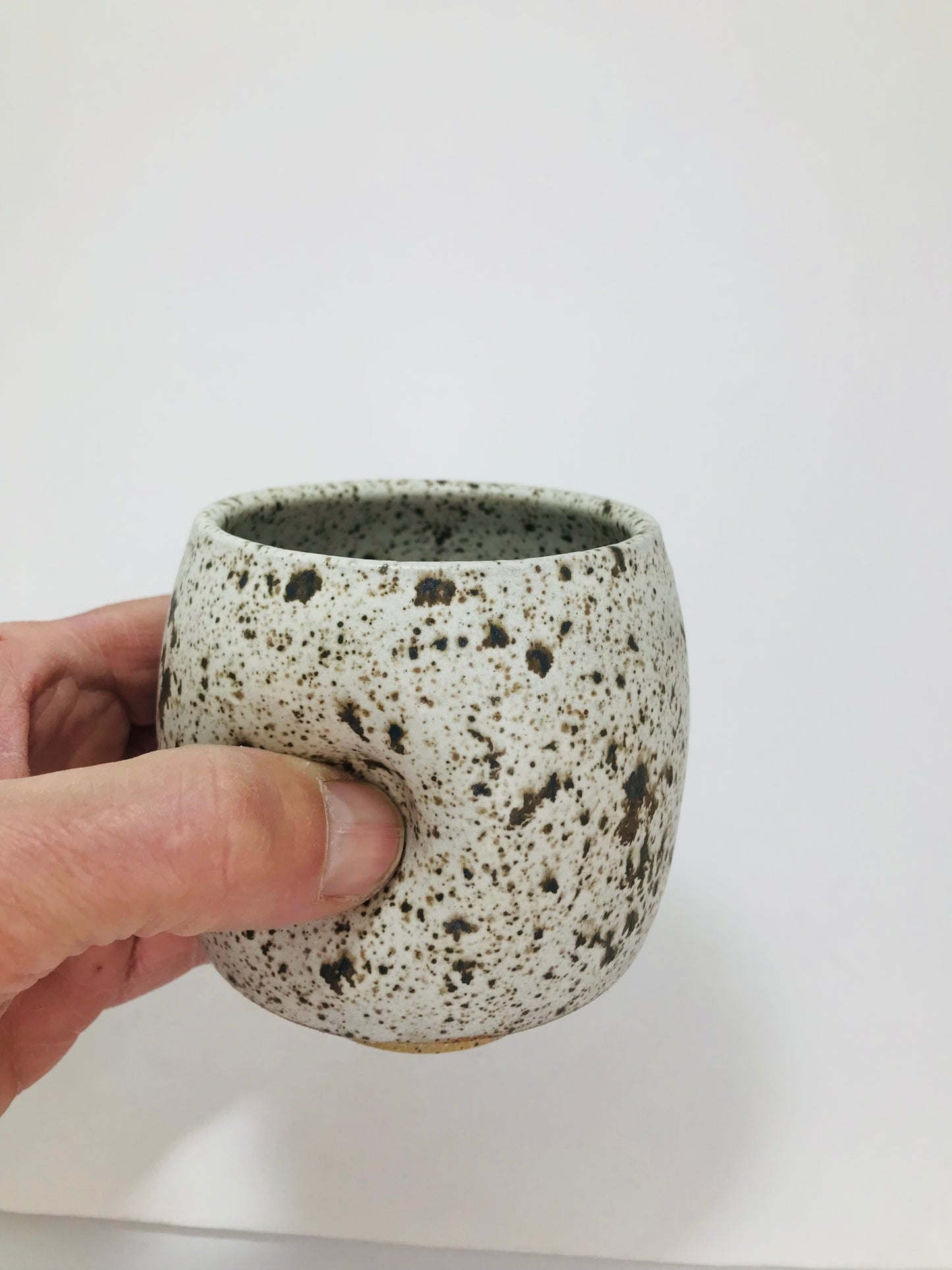 Thumb Cup #127