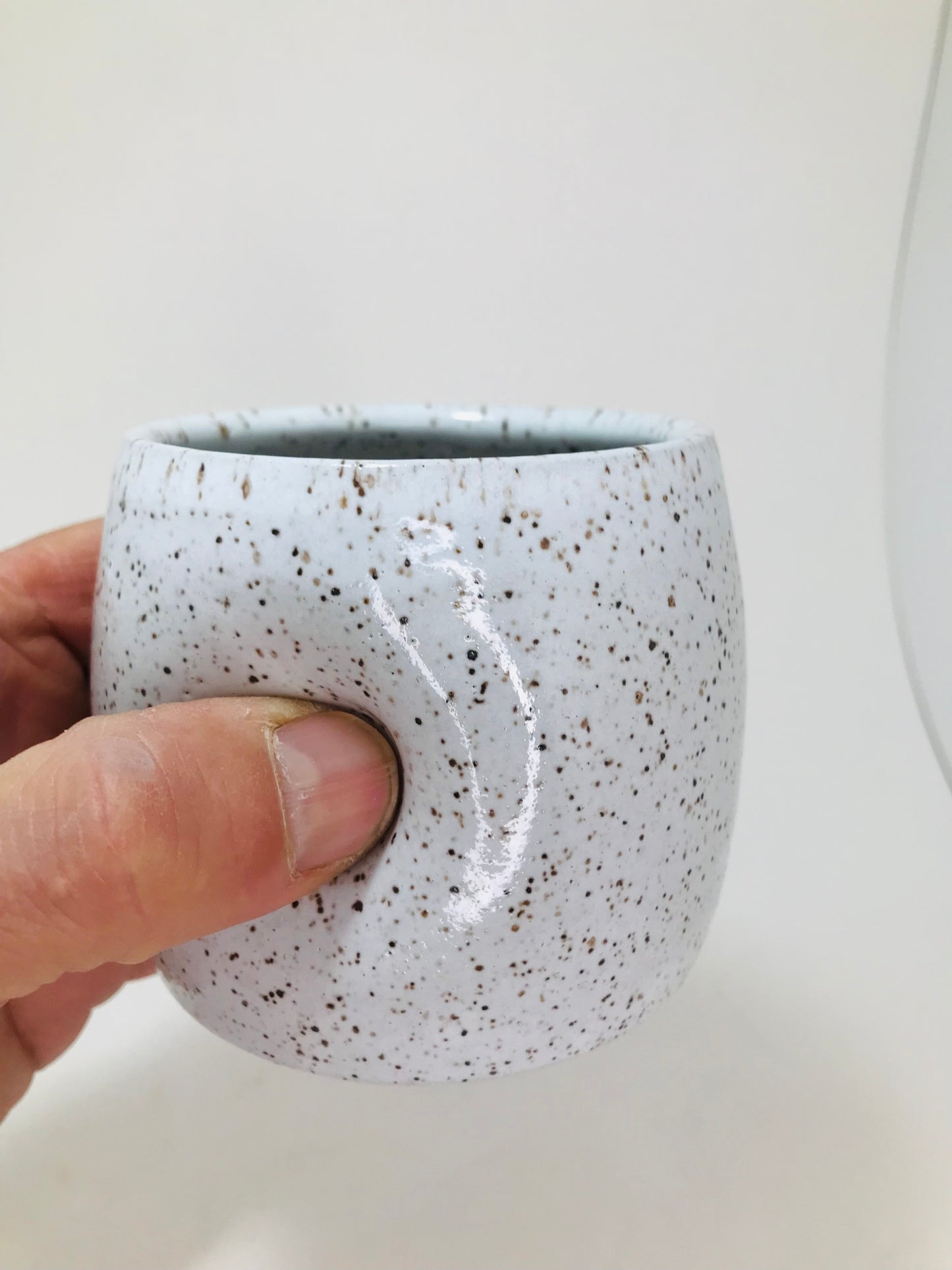 Speckled White Thumb Cup #110